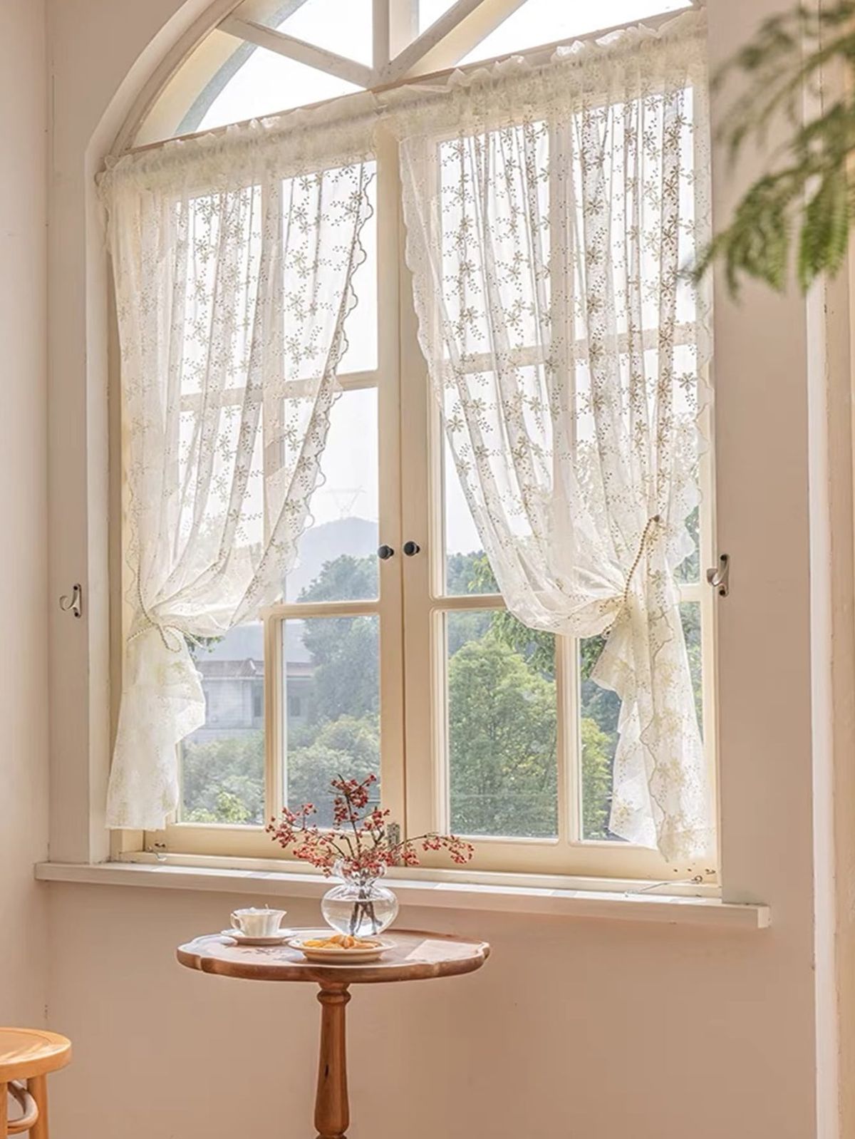 Small Curtains for Cozy Windows: Style & Practical Guide – Hugmoomcurtain