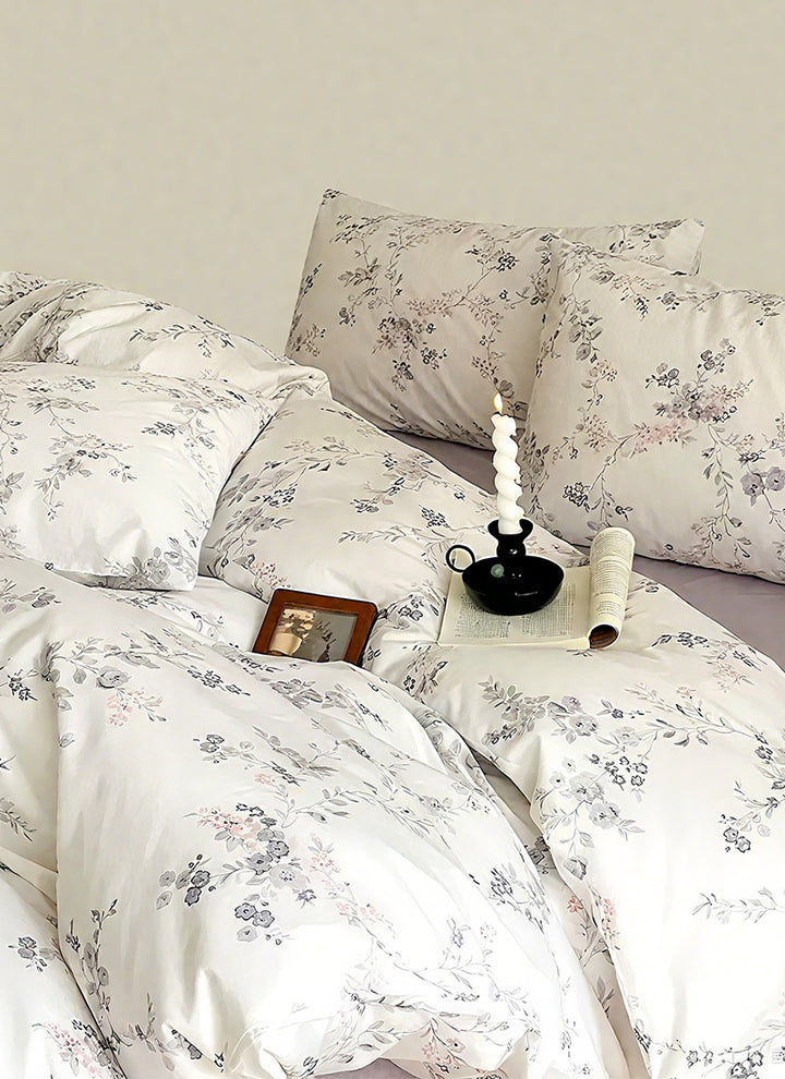 Premium British Cotton Luxury Bedding Ensemble with Contemporary Floral Embroidery & Artistic Brushstroke Design