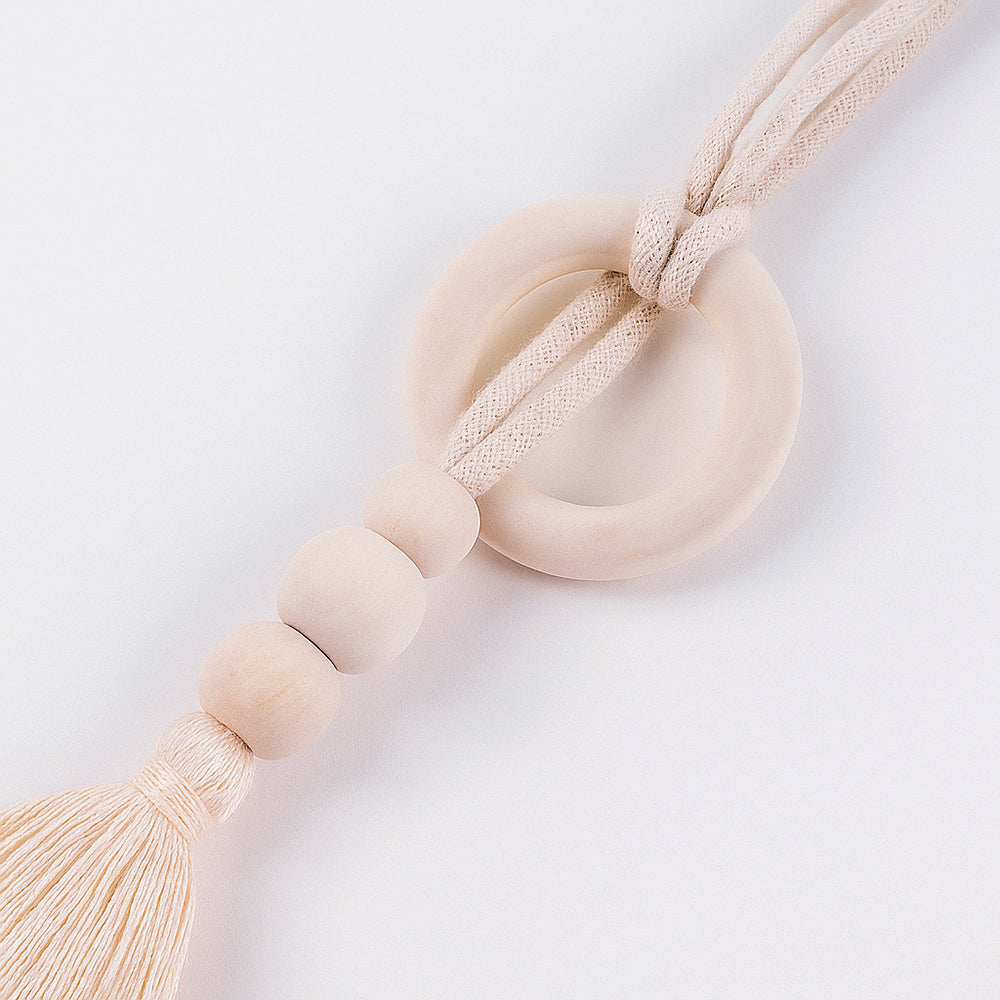 ‌Ginkgo Leaf Inspired Elegant Tassel Curtain Tie-Back with Natural Wood Tone Accents（Two）