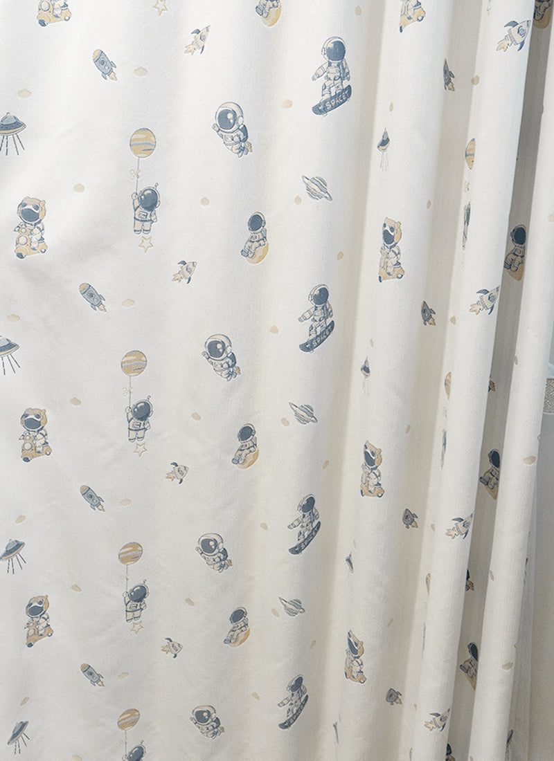Dreamland Adventure Curtains：Whimsical Adventures for Little Ones' Rooms