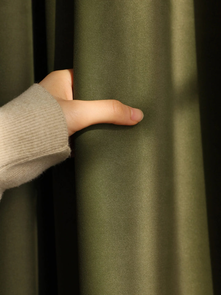 Vintage Premium Green Velvet Curtains With Fine Texture