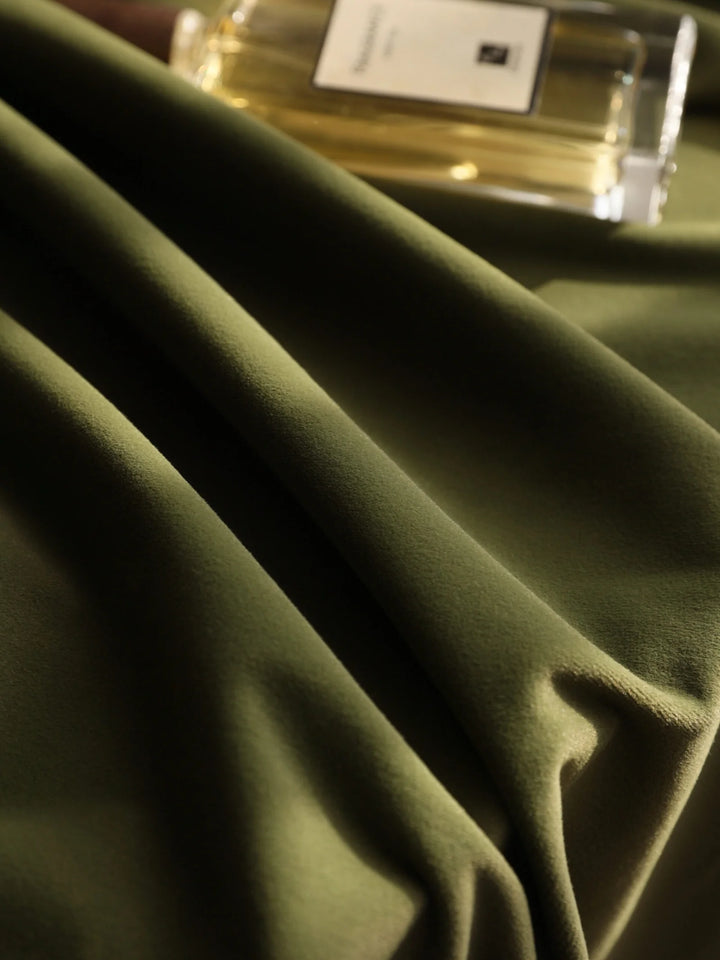 Vintage Premium Green Velvet Curtains With Fine Texture