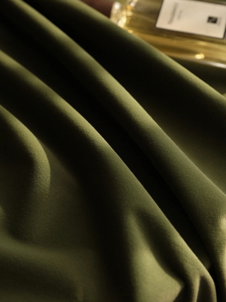 Vintage Premium Green Velvet Curtains With Fine Texture