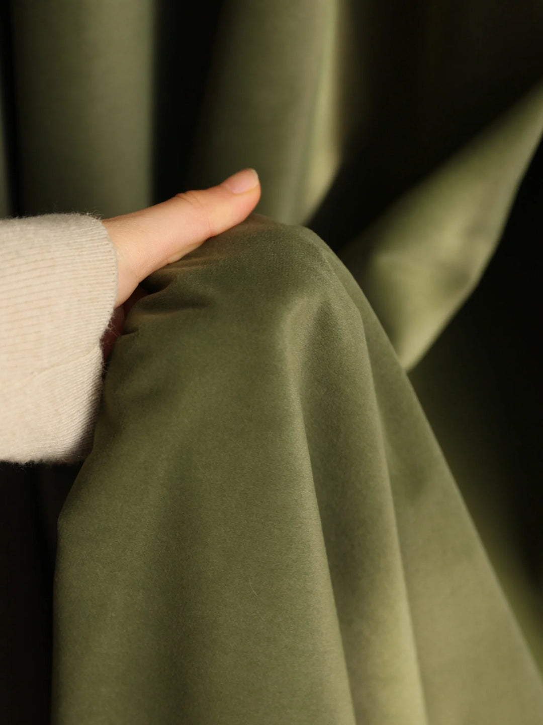 Vintage Premium Green Velvet Curtains With Fine Texture