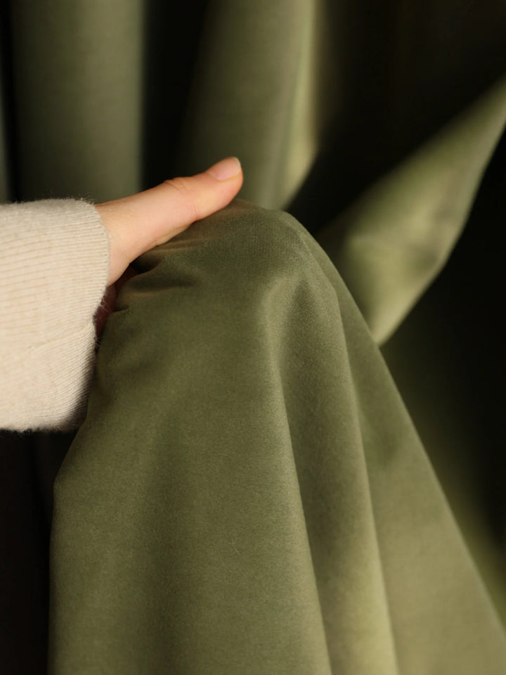 Vintage Premium Green Velvet Curtains With Fine Texture
