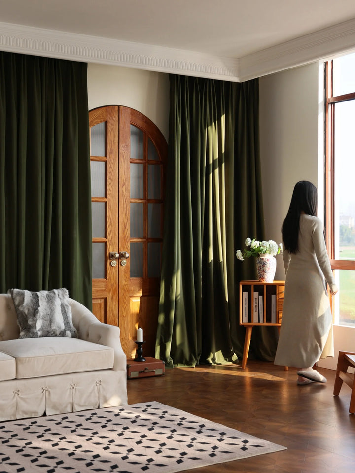 Vintage Premium Green Velvet Curtains With Fine Texture