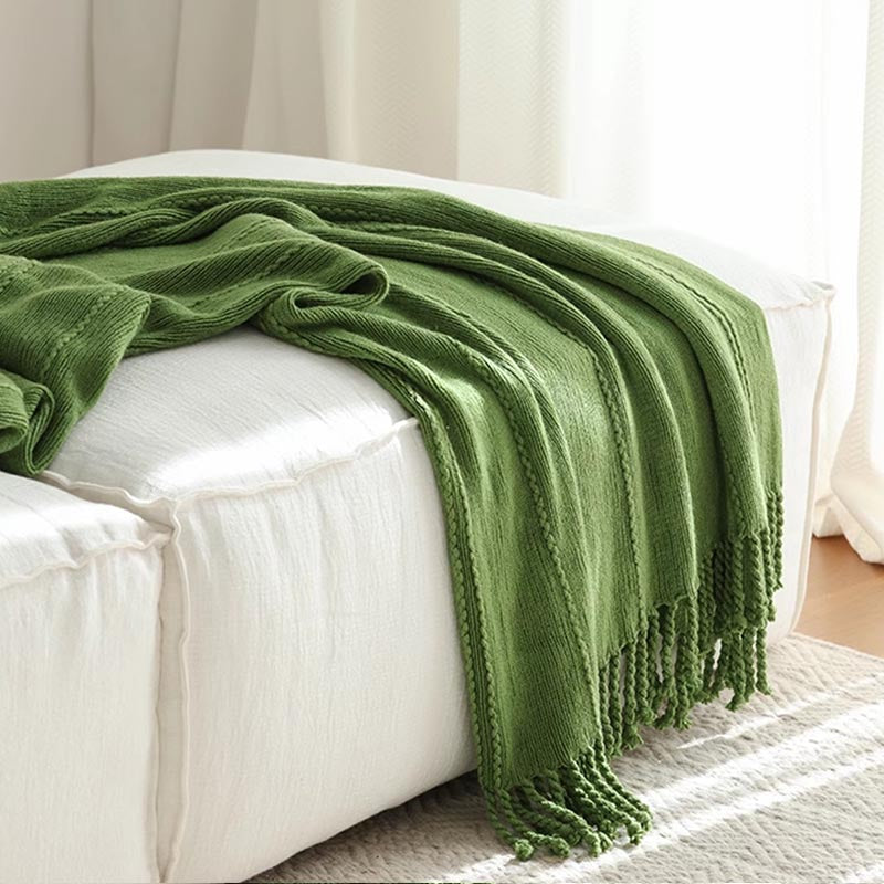Green Throw Pillows – Fresh Green & White Cushions for Holiday and Winter Homes