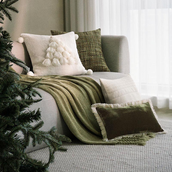 Green Throw Pillows – Fresh Green & White Cushions for Holiday and Winter Homes