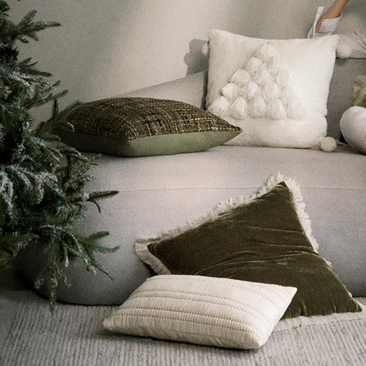 Green Throw Pillows – Fresh Green & White Cushions for Holiday and Winter Homes
