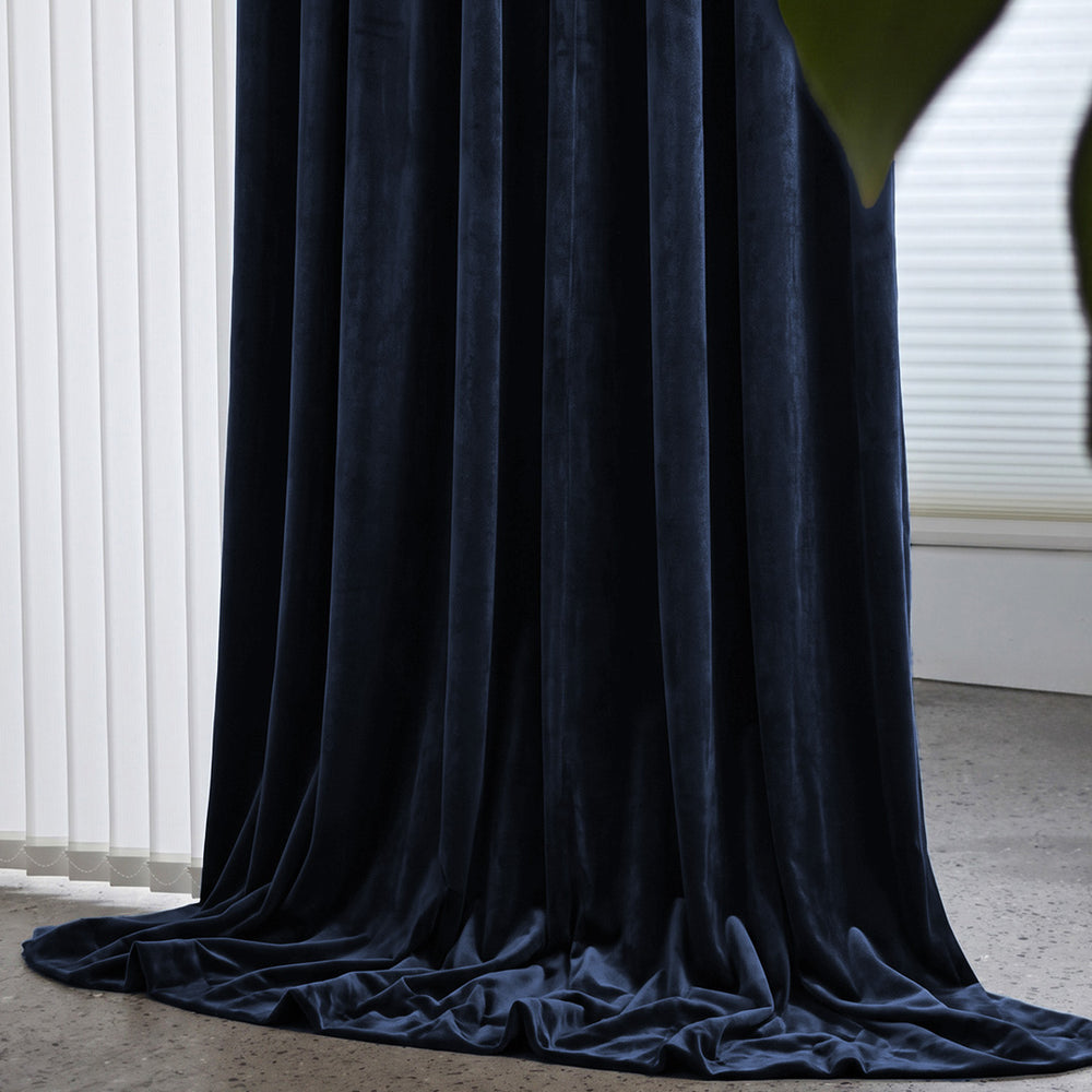Hugmoom Velvet Curtains Black Plush Velvet Fabric Texture Close-Up Custom Heavy Blackout Drape Material Premium Quality EU France
