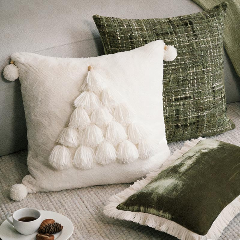Green Throw Pillows – Fresh Green & White Cushions for Holiday and Winter Homes