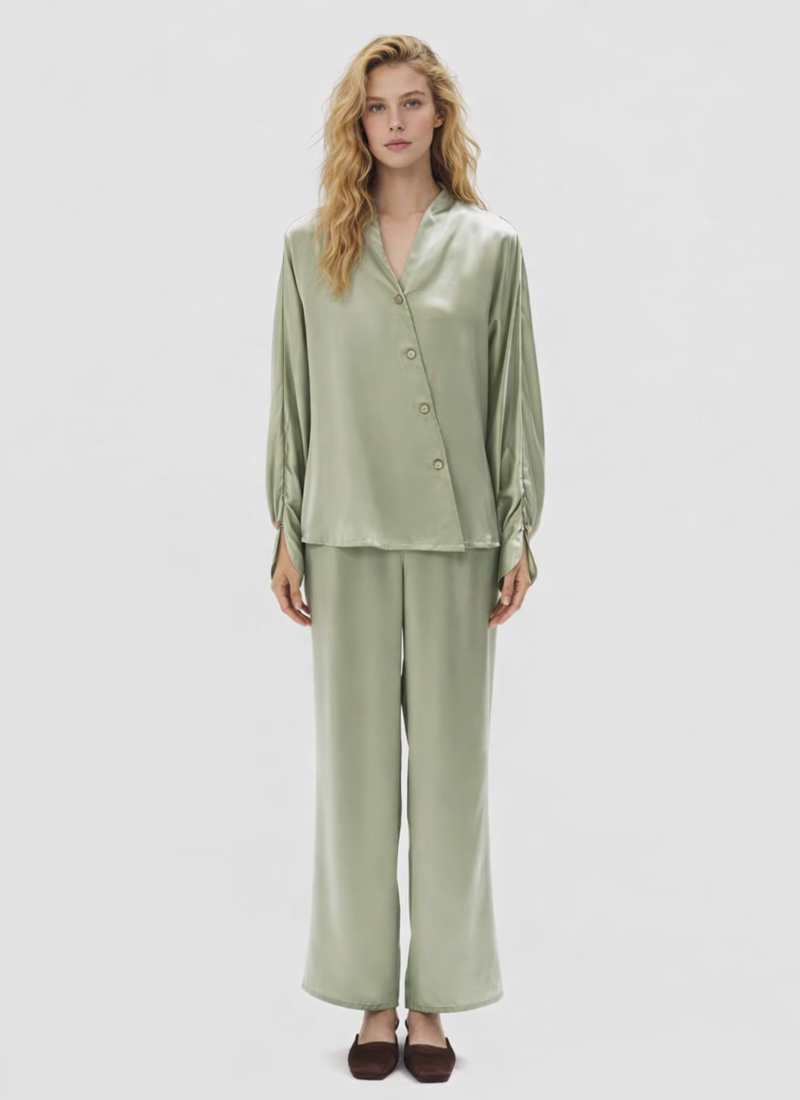 Luxury Silk Loungewear Set – 100% Mulberry Silk for Ultimate Comfort