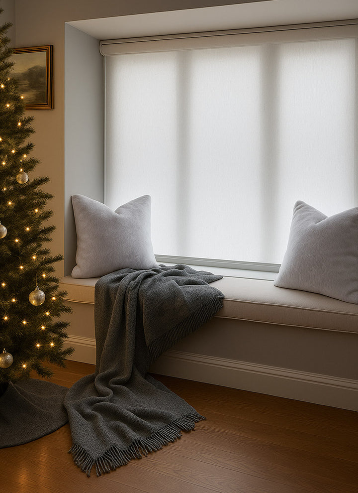 Snowflake plush pillow(21*21“)